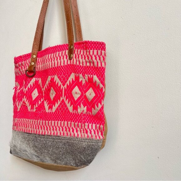 Bundle two Myra Boho Leather Large Tote Bags - Picture 2 of 15